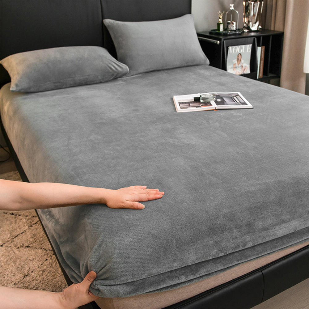Contemporary Velvet Fitted Sheet With Plush Texture