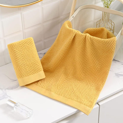 Cotton Textured Bath Towel Set With Geometric Pattern