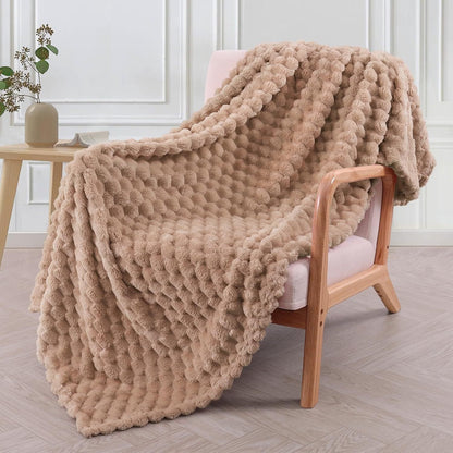 Modern Textured Fleece Throw Blanket With Bubble Design