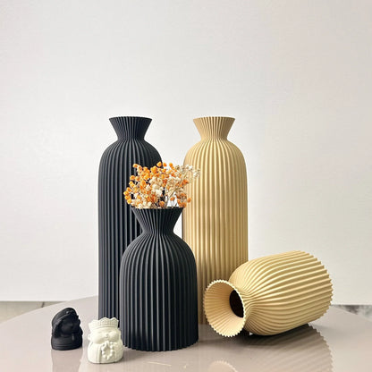 Minimalist Striped Vase Set