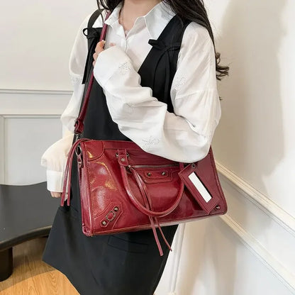 Riley Urban Shoulder Bag | Zip-Detail Moto City Bag