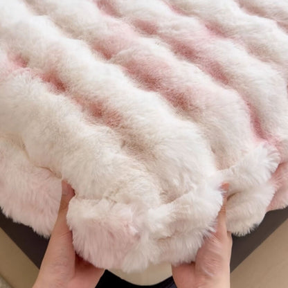 Luxurious Faux Fur Plush Fitted Sheet With Quilted Pattern
