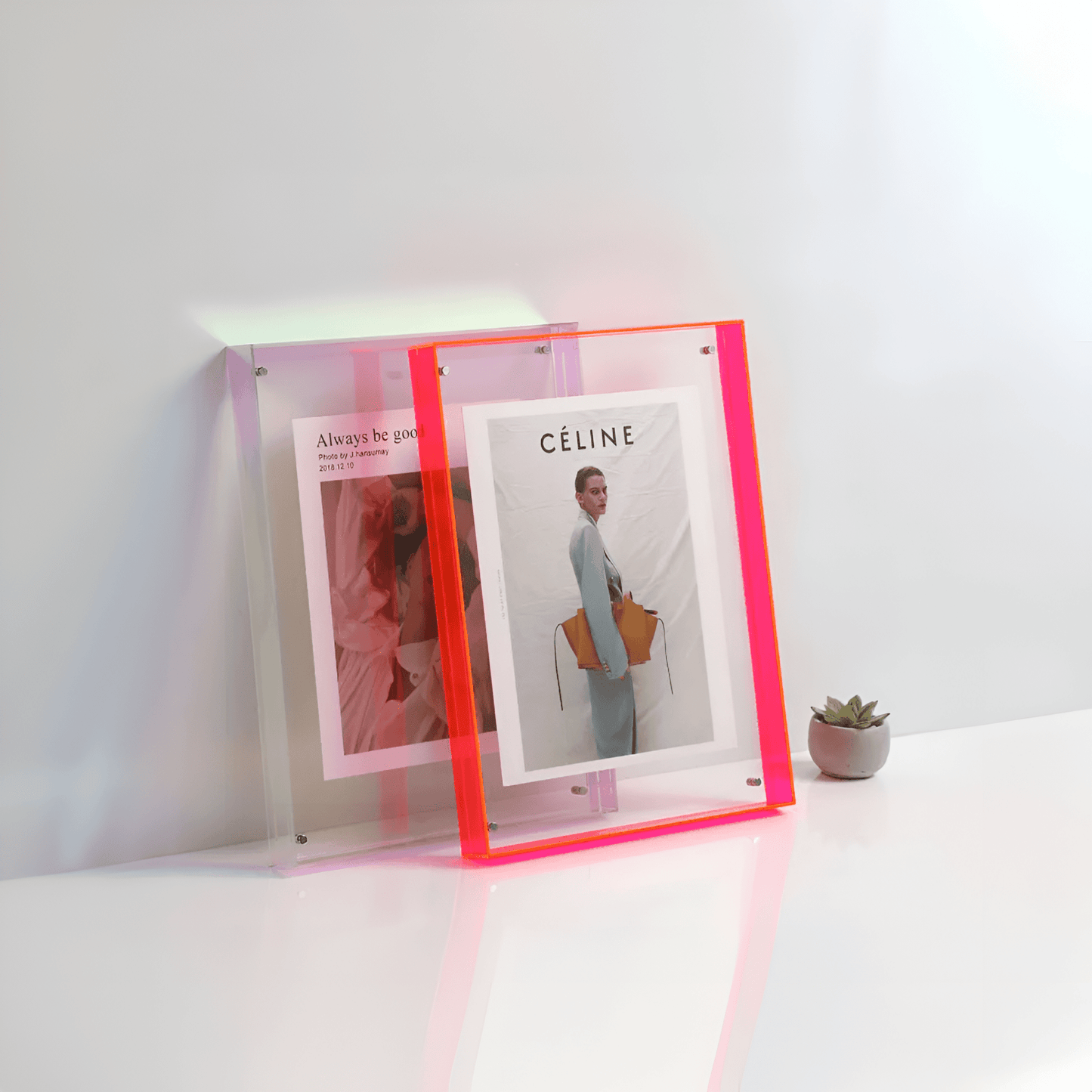 Modern Acrylic Picture Frame With Transparent Design